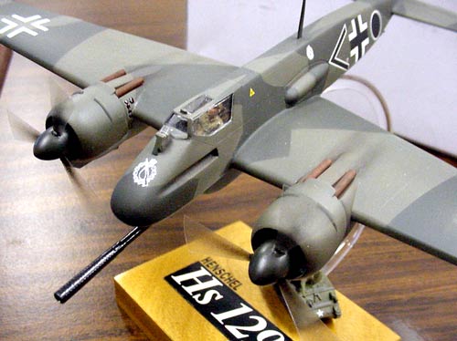 [The model was built almost entirely out of the box using the aged AMT/ERTL kit.]